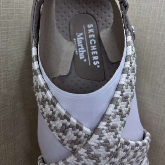 8.5 NWT Skechers Sandals - Picture 3 of 6